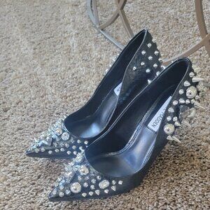 Spike baby her I come